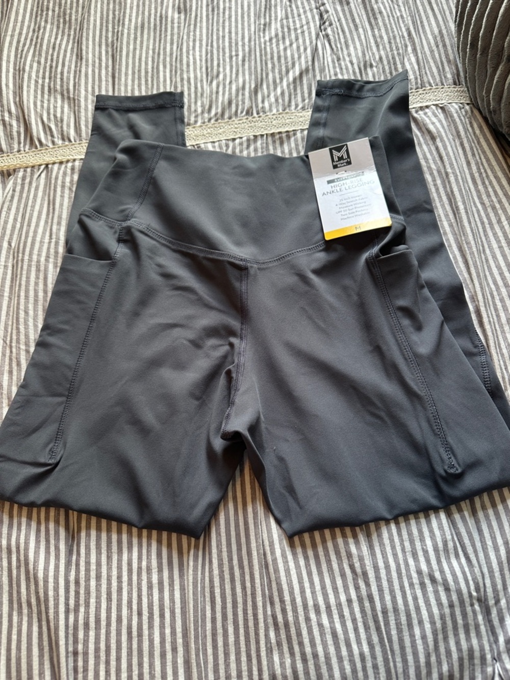 M New Balance Women’s High-Waist Gray Leggings